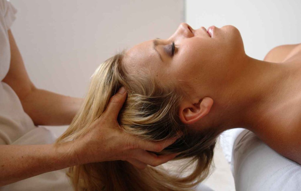 עיסוי קרקפת